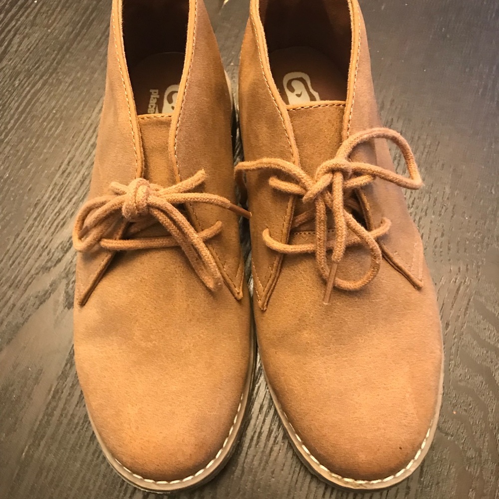 Children’s Place shoe boot in excellent condition